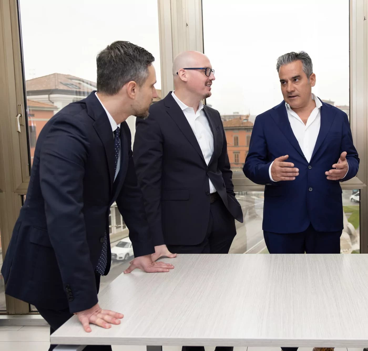 Il team di Titolare Top a confronto in sala riunioni
